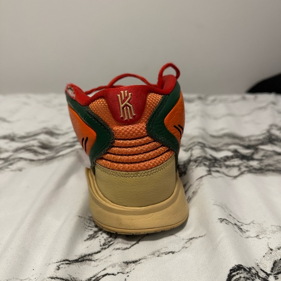 Nike Kyrie Infinity -  1 world 1 people - Picture 5 of 9